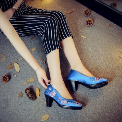 Floral Round Toe Shoes for Women