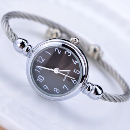 Bracelet Retro Small Women Watch