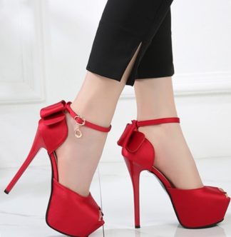 red high heels with bow